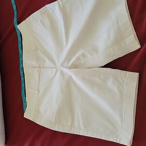 Ann Taylor Boardwalk shorts, white size 2p